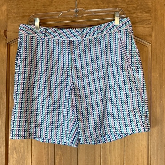 Lady Hagen golf shorts with multicolor Basketweave print Size 8 - Picture 11 of 11